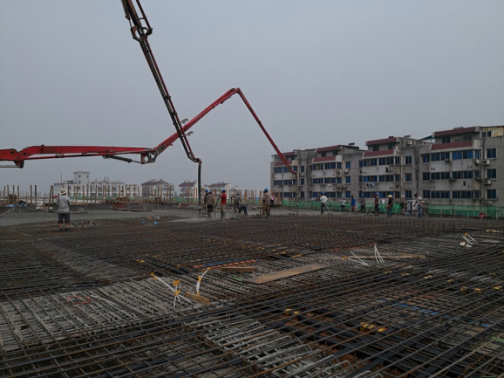 扬州城南快速通道工程CNKS-5标高架桥现浇箱梁全线贯通
