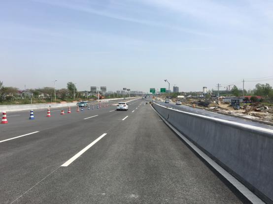 扬州城市南部快速通道工程CNKS-1标 顺利实现4.18双向通车目标